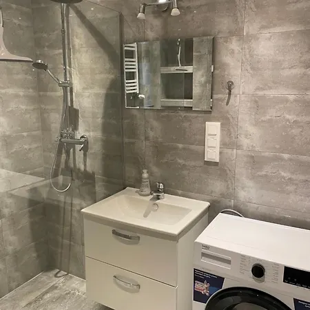 Karwiny Pod Lasem * غدينيا